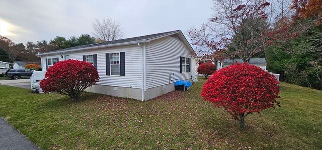 96 Trailwood Drive, Bridgewater, MA 02324