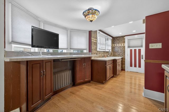 1062 Bellevue Avenue, Syracuse, NY 13204