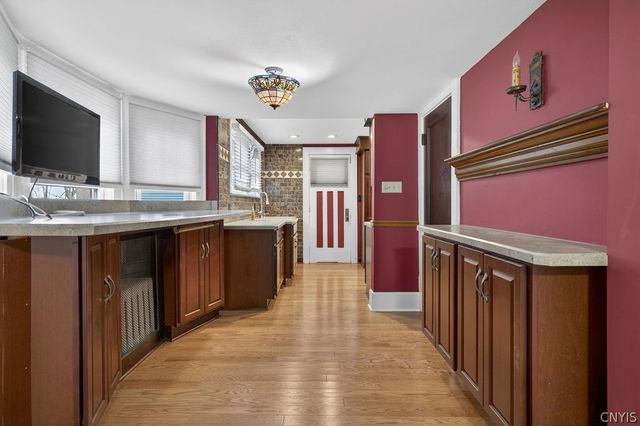 1062 Bellevue Avenue, Syracuse, NY 13204