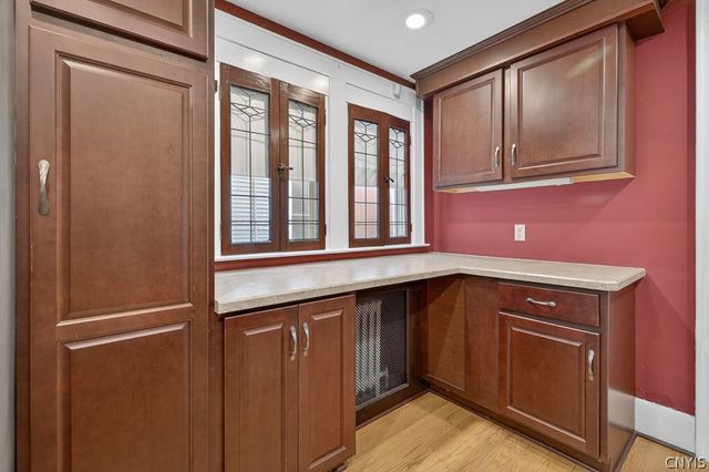 1062 Bellevue Avenue, Syracuse, NY 13204
