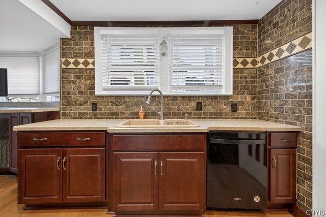 1062 Bellevue Avenue, Syracuse, NY 13204