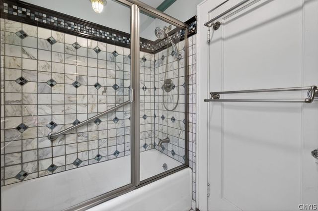 1062 Bellevue Avenue, Syracuse, NY 13204