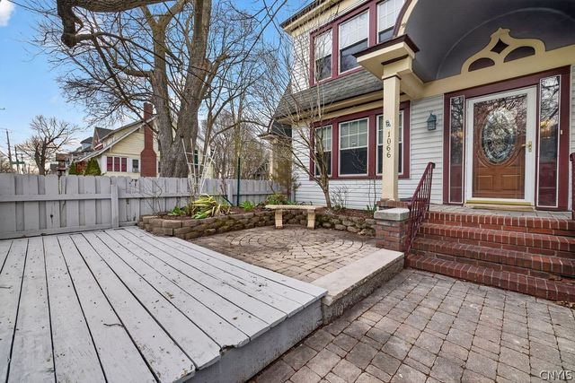 1062 Bellevue Avenue, Syracuse, NY 13204