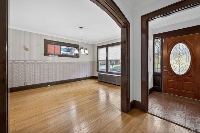 1062 Bellevue Avenue, Syracuse, NY 13204