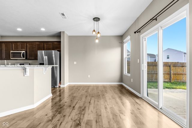 2064 Shadow Creek Boulevard, Columbus, IN 47201