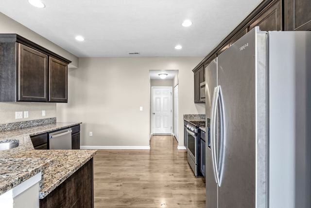 2064 Shadow Creek Boulevard, Columbus, IN 47201