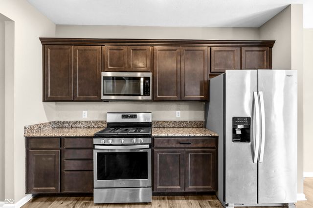 2064 Shadow Creek Boulevard, Columbus, IN 47201