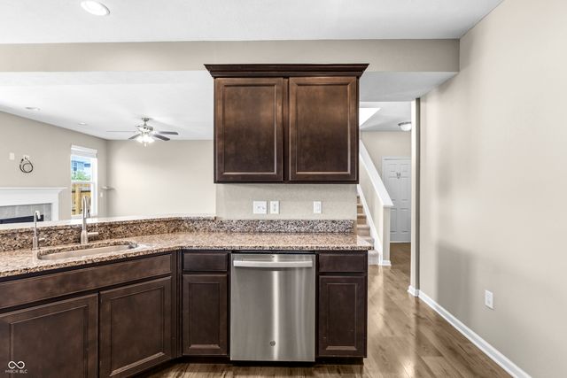 2064 Shadow Creek Boulevard, Columbus, IN 47201