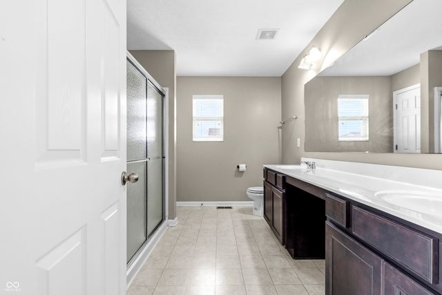 2064 Shadow Creek Boulevard, Columbus, IN 47201