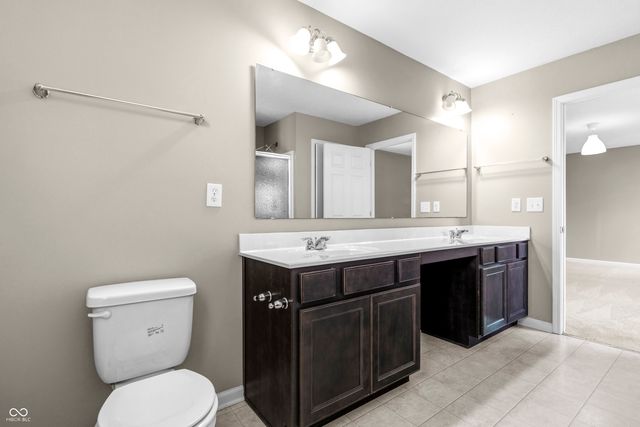2064 Shadow Creek Boulevard, Columbus, IN 47201