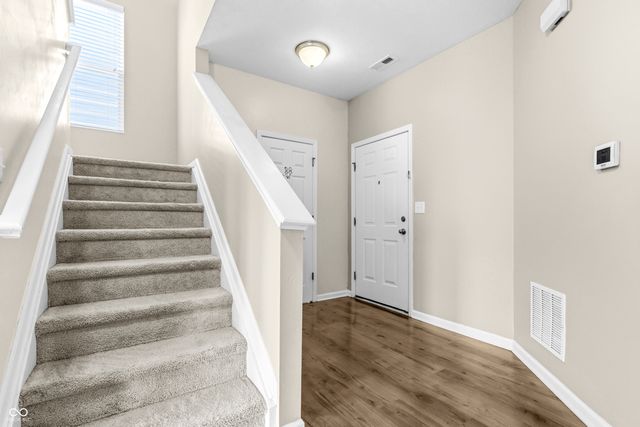 2064 Shadow Creek Boulevard, Columbus, IN 47201