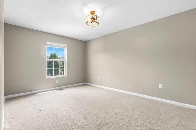 2064 Shadow Creek Boulevard, Columbus, IN 47201
