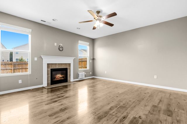 2064 Shadow Creek Boulevard, Columbus, IN 47201