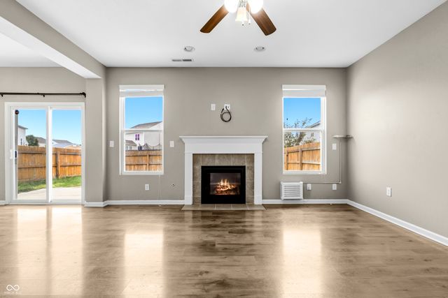 2064 Shadow Creek Boulevard, Columbus, IN 47201
