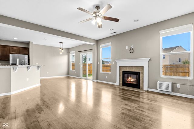 2064 Shadow Creek Boulevard, Columbus, IN 47201