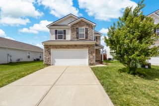 2064 Shadow Creek Boulevard, Columbus, IN 47201