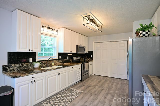 1151 Shady Lane, Marion, NC 28752