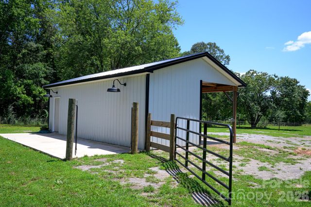 1151 Shady Lane, Marion, NC 28752