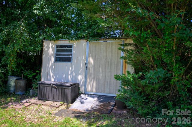 1151 Shady Lane, Marion, NC 28752