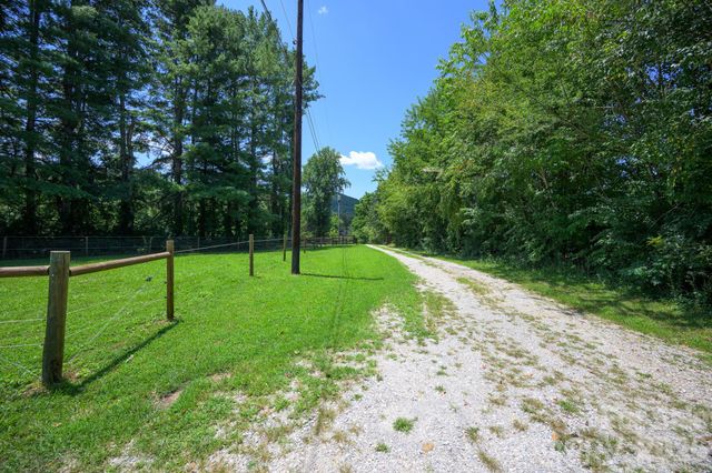 1151 Shady Lane, Marion, NC 28752