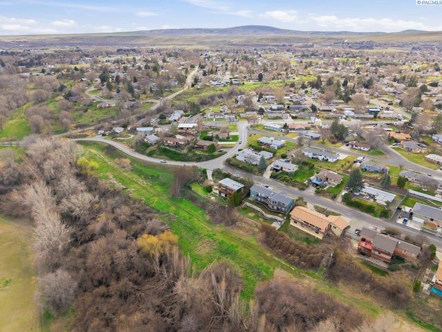 NKA W 27th Ave, Kennewick, WA 99336