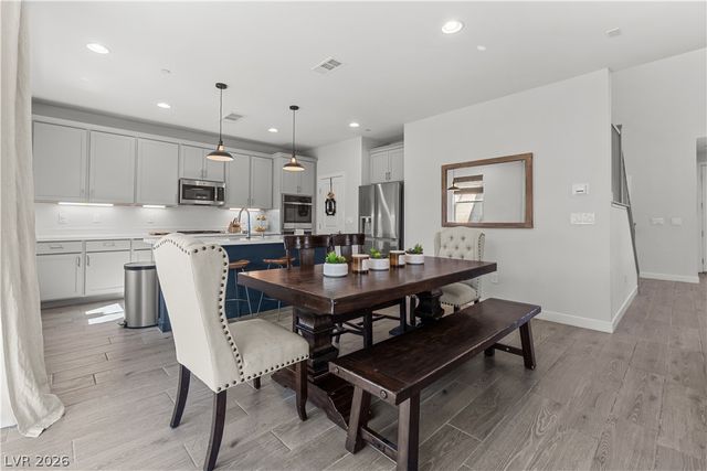 9893 Cullin Range Avenue, Las Vegas, NV 89166