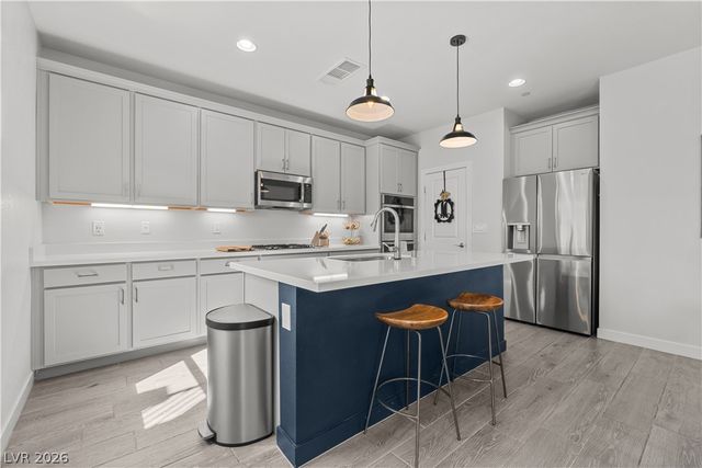9893 Cullin Range Avenue, Las Vegas, NV 89166
