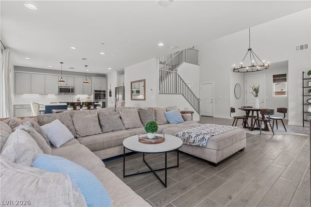 9893 Cullin Range Avenue, Las Vegas, NV 89166