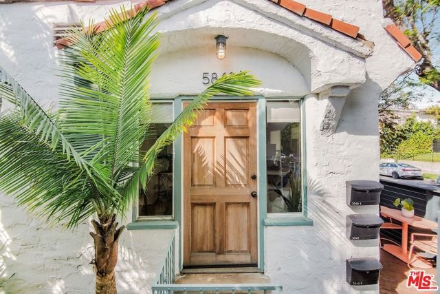 5848 Willoughby Avenue, Los Angeles, CA 90038