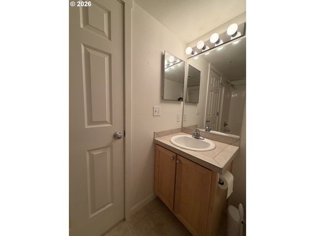 780 Nw 185TH Ave 204, Beaverton, OR 97006