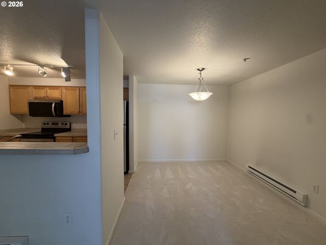 780 Nw 185TH Ave 204, Beaverton, OR 97006