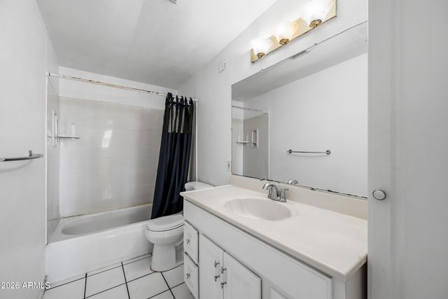 3905 W ALMERIA Road 2, Phoenix, AZ 85009