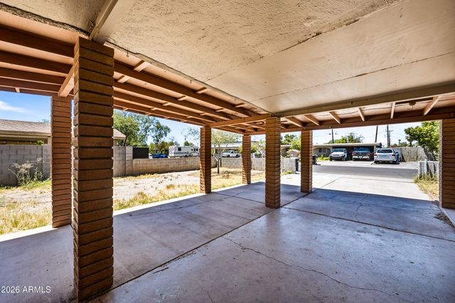 3905 W ALMERIA Road 2, Phoenix, AZ 85009