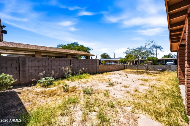 3905 W ALMERIA Road 2, Phoenix, AZ 85009