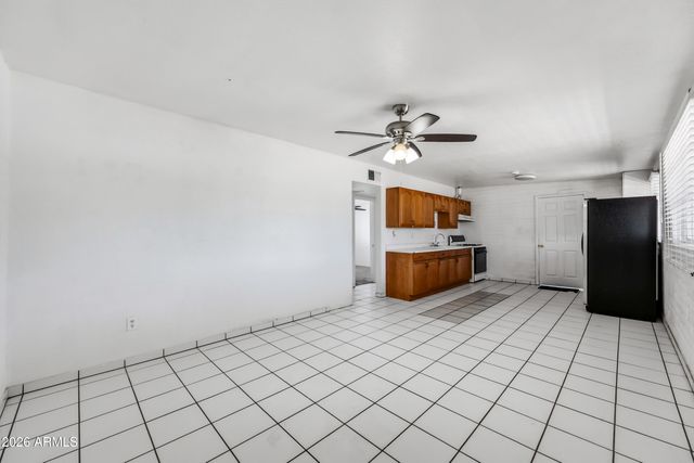 3905 W ALMERIA Road 2, Phoenix, AZ 85009