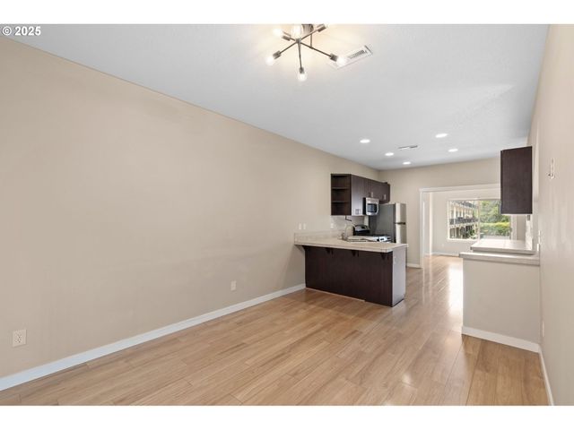 10442 Sw AKILEAN Ter, Tigard, OR 97223