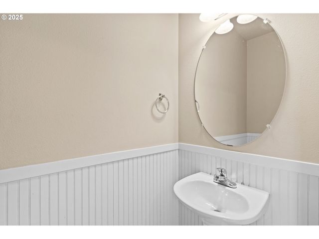 10442 Sw AKILEAN Ter, Tigard, OR 97223