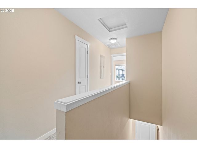 10442 Sw AKILEAN Ter, Tigard, OR 97223