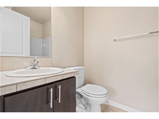 10442 Sw AKILEAN Ter, Tigard, OR 97223