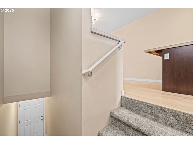 10442 Sw AKILEAN Ter, Tigard, OR 97223