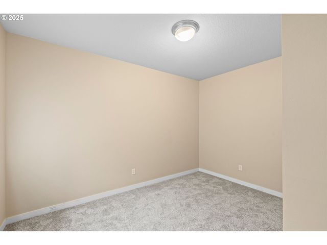 10442 Sw AKILEAN Ter, Tigard, OR 97223