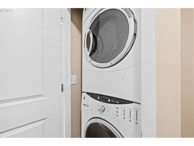 10442 Sw AKILEAN Ter, Tigard, OR 97223