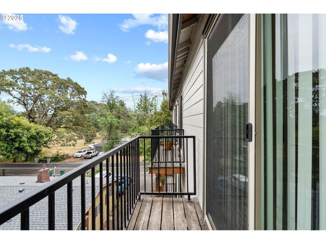 10442 Sw AKILEAN Ter, Tigard, OR 97223