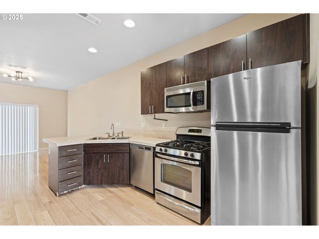 10442 Sw AKILEAN Ter, Tigard, OR 97223