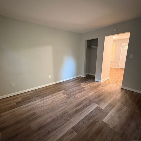 27 Summer Street B, Bristol, CT 06010