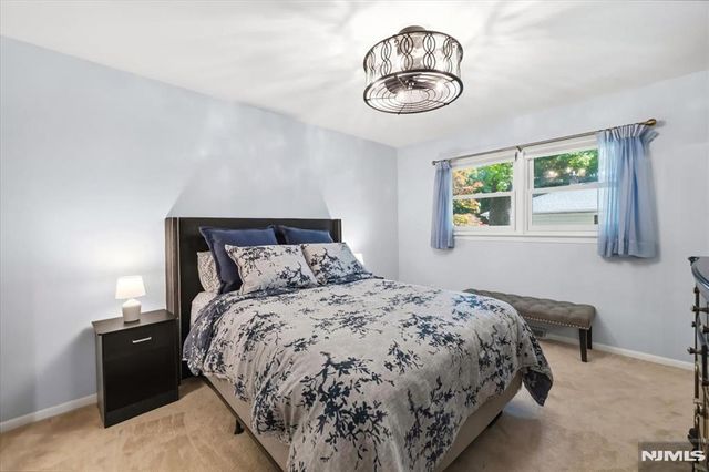 600 Sloat Place, River Vale, NJ 07675