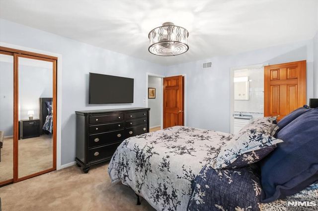 600 Sloat Place, River Vale, NJ 07675