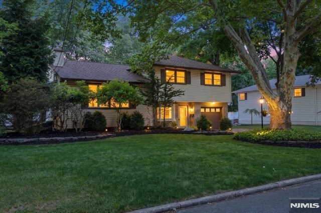 600 Sloat Place, River Vale, NJ 07675