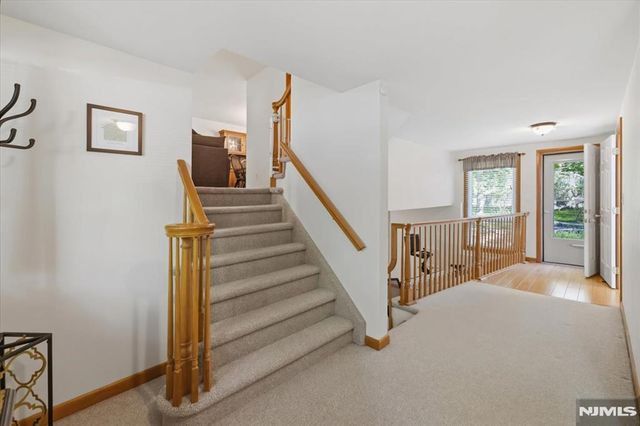 600 Sloat Place, River Vale, NJ 07675