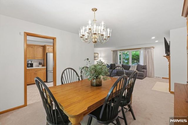 600 Sloat Place, River Vale, NJ 07675